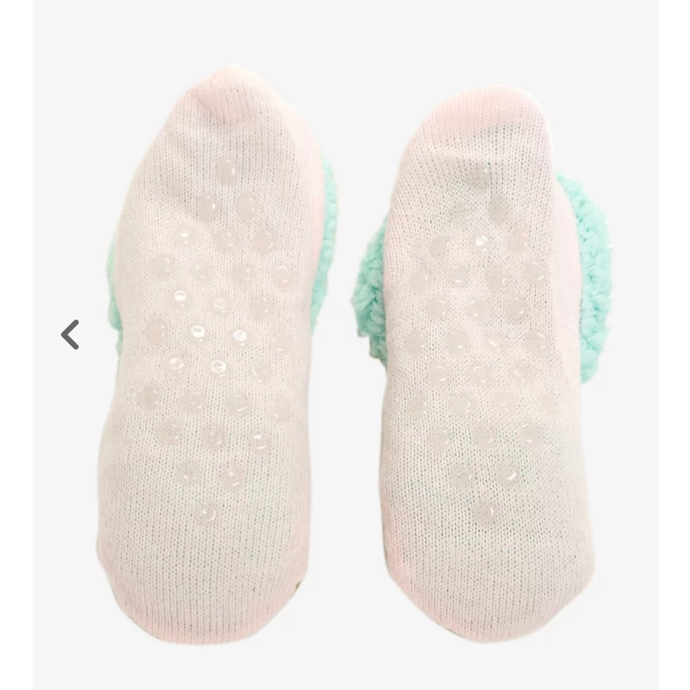 Pusheen Cozy Slippers - Picture 5 of 9